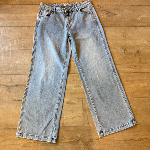 Pacsun Casey Light Wash Low Rise Baggy Distressed Jeans Women's Size 29 - Picture 2 of 11